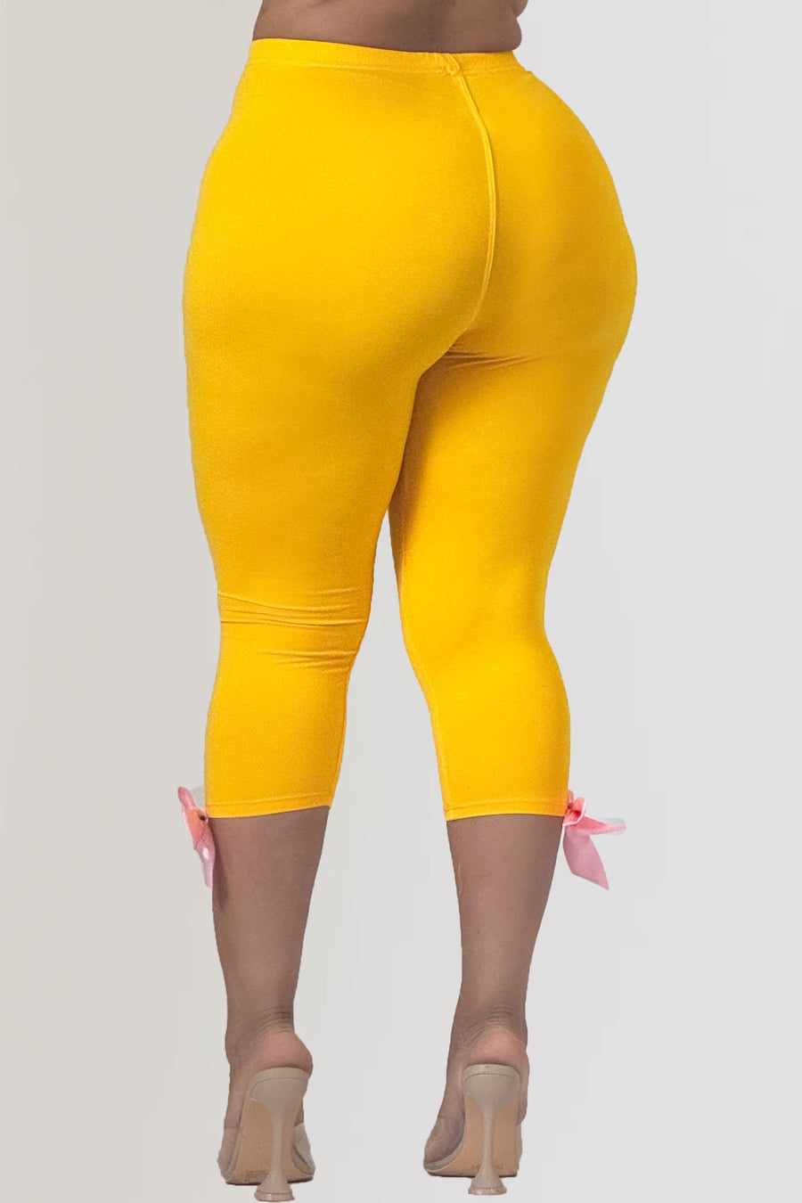 The Coquette Capri in Lemon