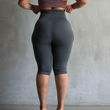 The Tummy Control Capri (burgundy)