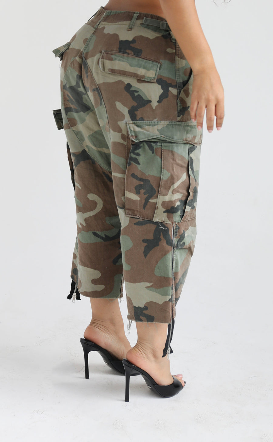 The Cropped Cargo Capri♻️