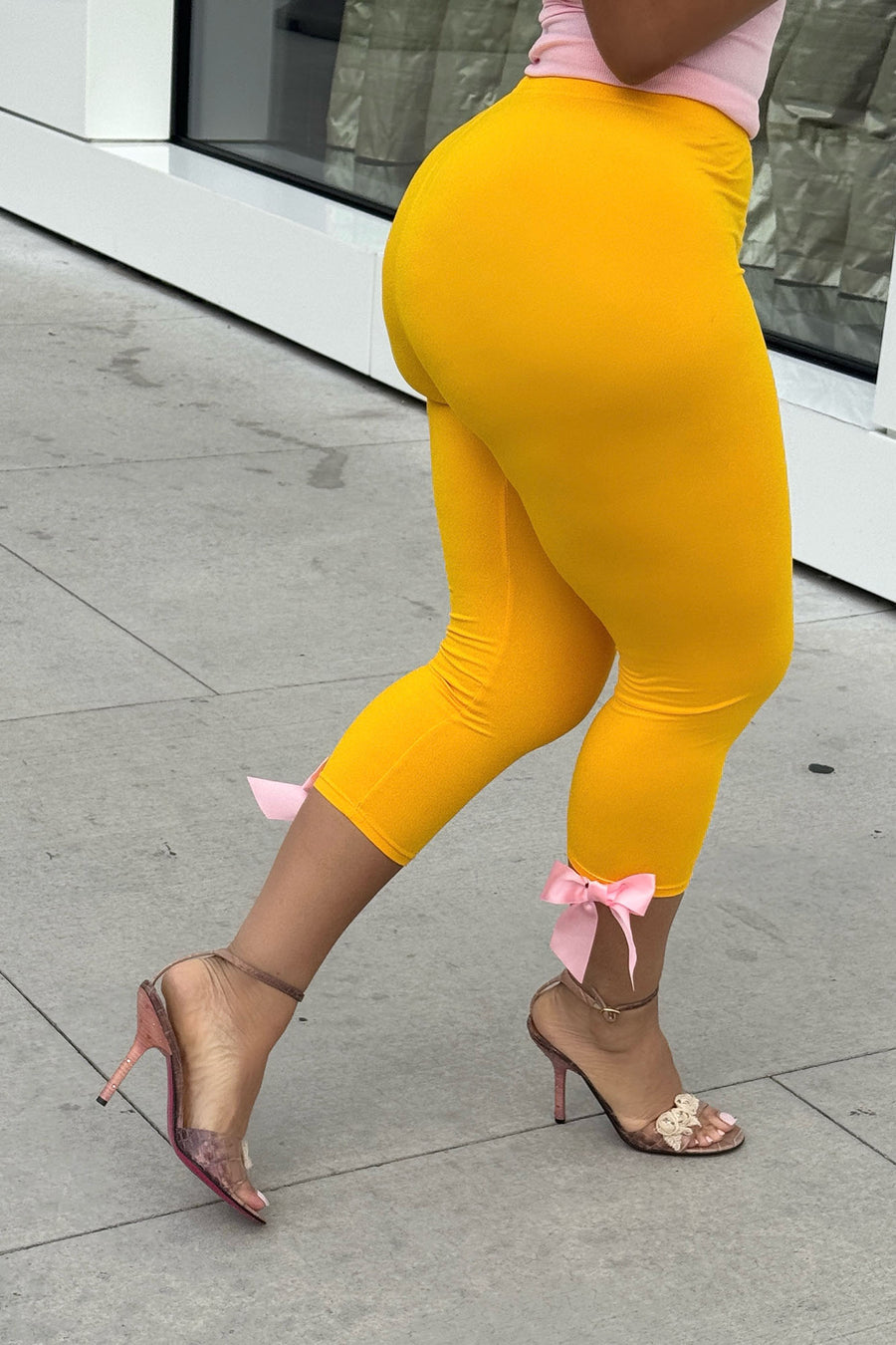 The Coquette Capri in Lemon